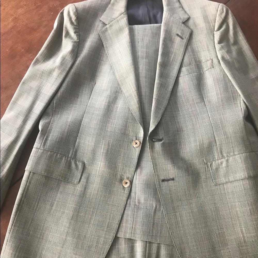 Vintage prince of whales suit